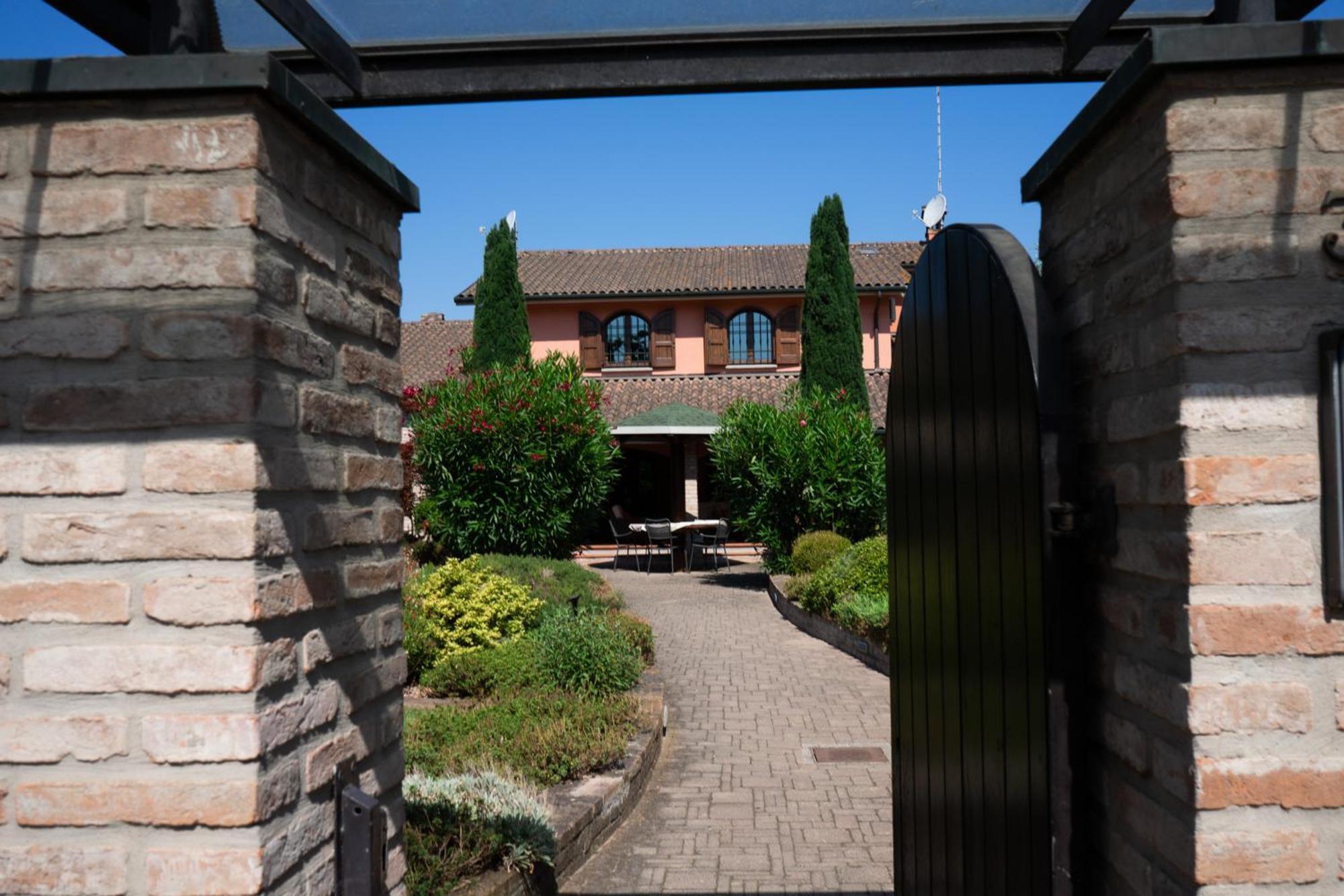 B&B Villa Argiolas 모데나 외부 사진